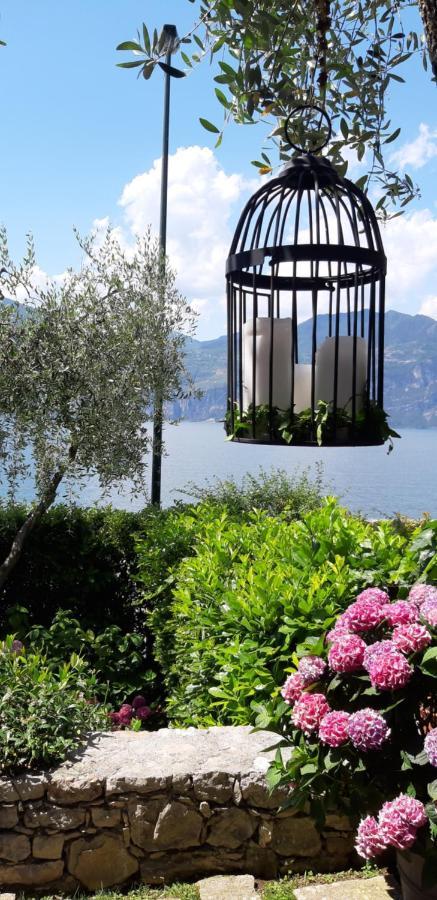 Villa Sul Lago Con Pontile Privato A Brenzone Sul Garda - Unique And Exclusive Εξωτερικό φωτογραφία