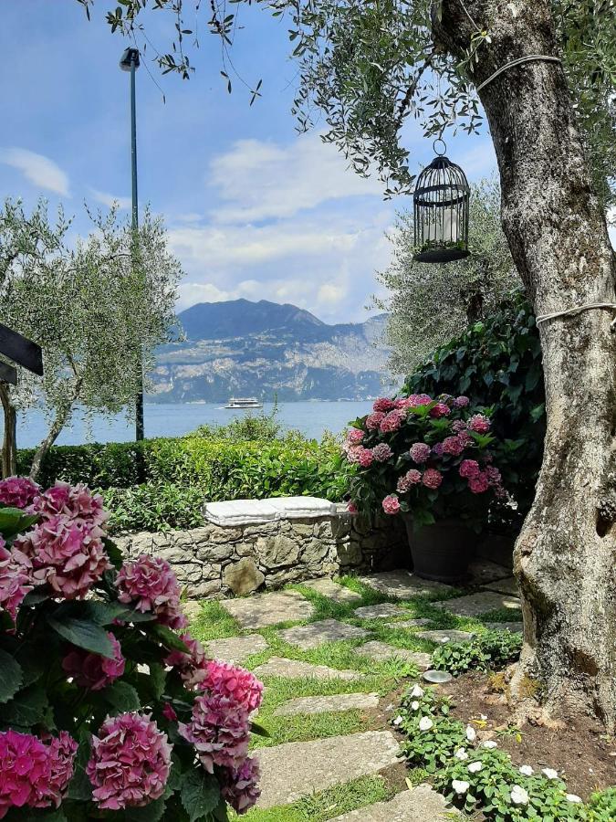 Villa Sul Lago Con Pontile Privato A Brenzone Sul Garda - Unique And Exclusive Εξωτερικό φωτογραφία