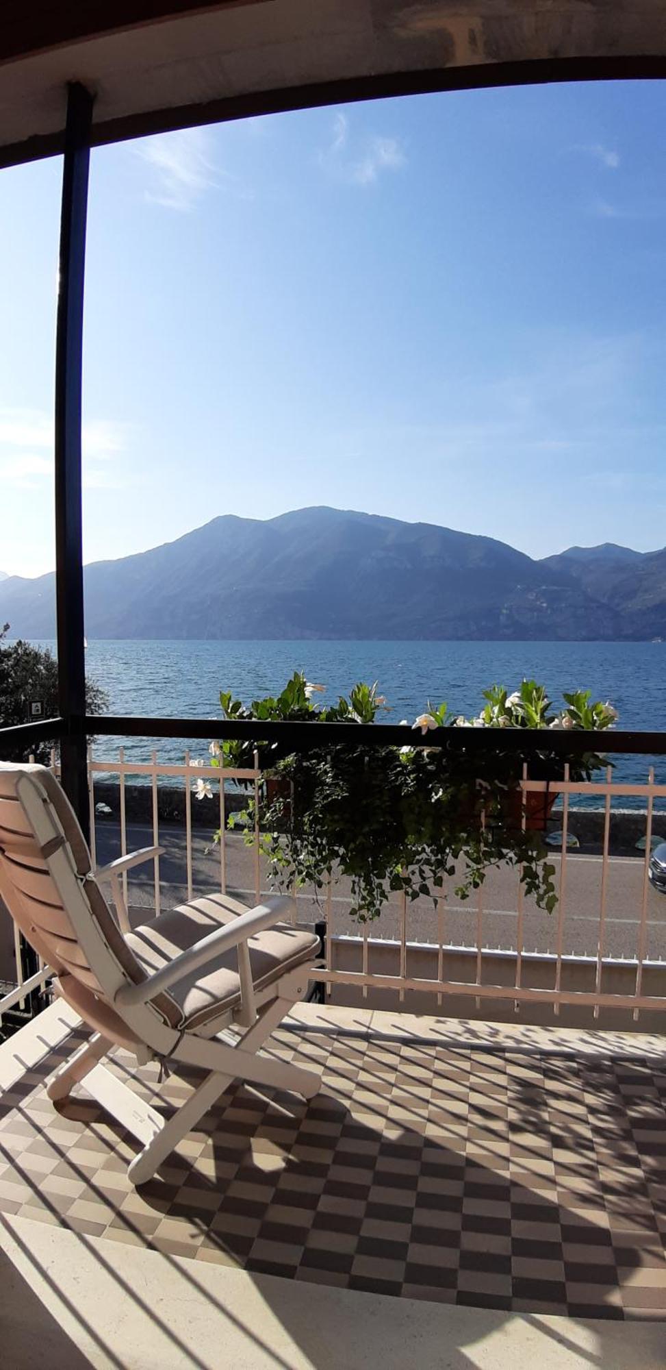 Villa Sul Lago Con Pontile Privato A Brenzone Sul Garda - Unique And Exclusive Εξωτερικό φωτογραφία