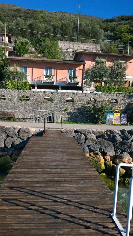 Villa Sul Lago Con Pontile Privato A Brenzone Sul Garda - Unique And Exclusive Εξωτερικό φωτογραφία