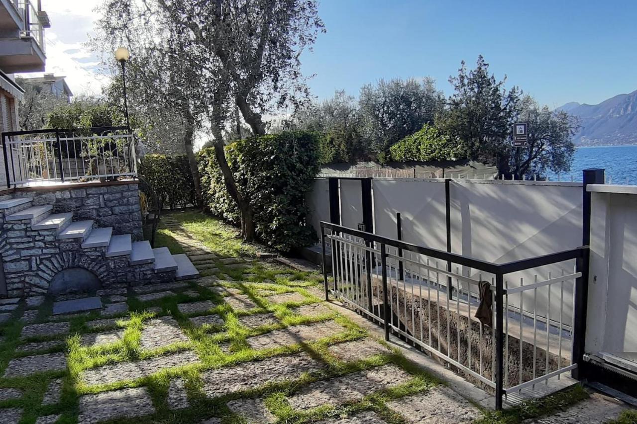 Villa Sul Lago Con Pontile Privato A Brenzone Sul Garda - Unique And Exclusive Εξωτερικό φωτογραφία