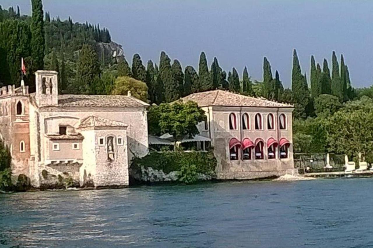 Villa Sul Lago Con Pontile Privato A Brenzone Sul Garda - Unique And Exclusive Εξωτερικό φωτογραφία