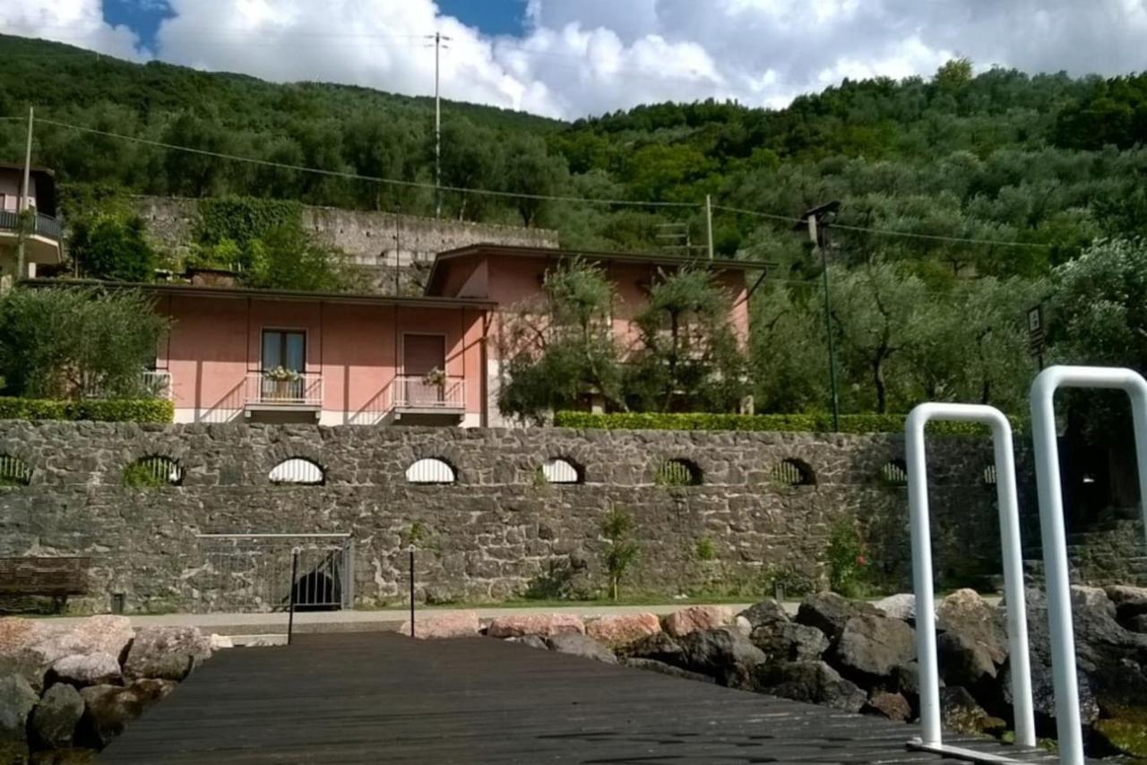 Villa Sul Lago Con Pontile Privato A Brenzone Sul Garda - Unique And Exclusive Εξωτερικό φωτογραφία