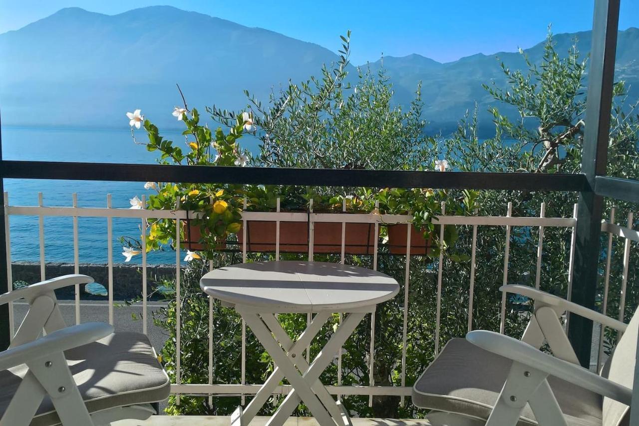 Villa Sul Lago Con Pontile Privato A Brenzone Sul Garda - Unique And Exclusive Εξωτερικό φωτογραφία