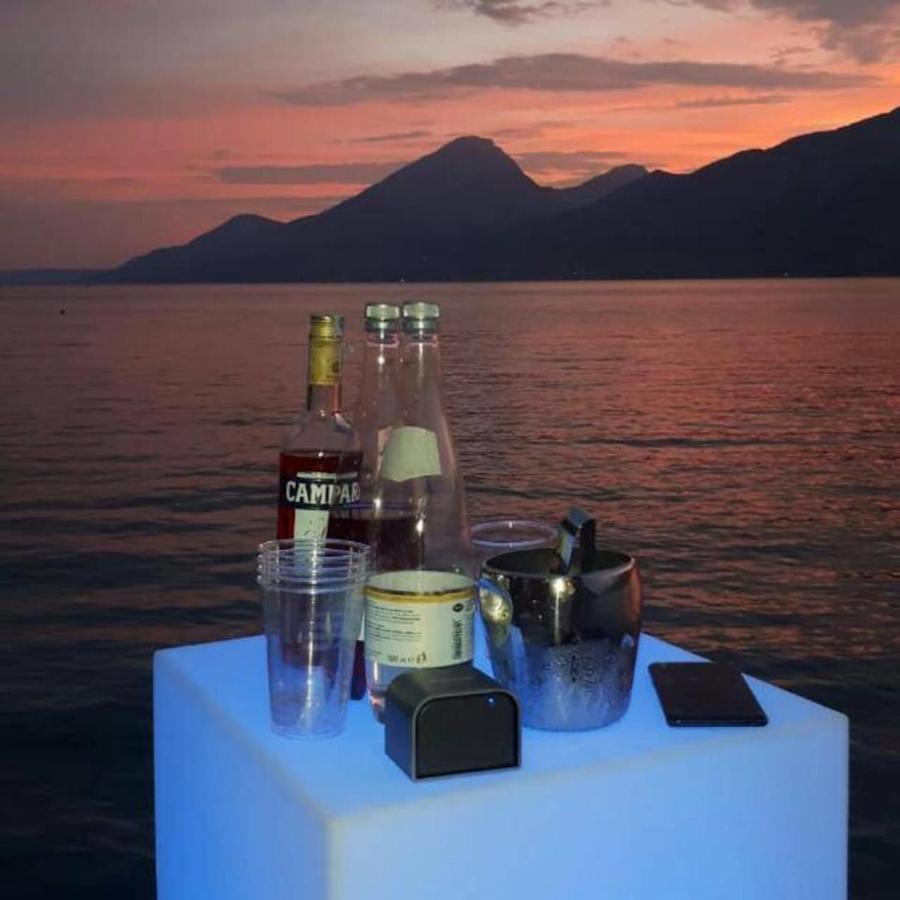 Villa Sul Lago Con Pontile Privato A Brenzone Sul Garda - Unique And Exclusive Εξωτερικό φωτογραφία