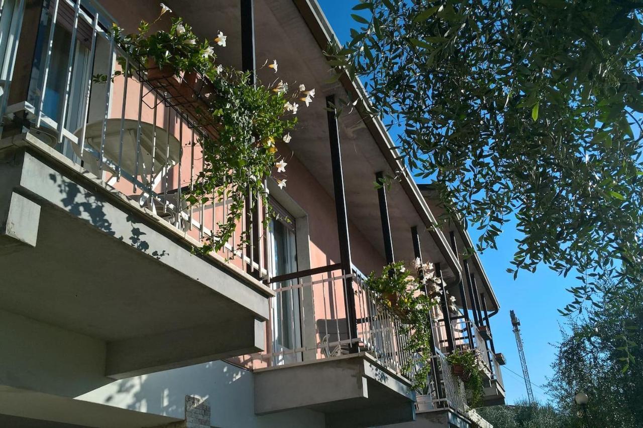 Villa Sul Lago Con Pontile Privato A Brenzone Sul Garda - Unique And Exclusive Εξωτερικό φωτογραφία