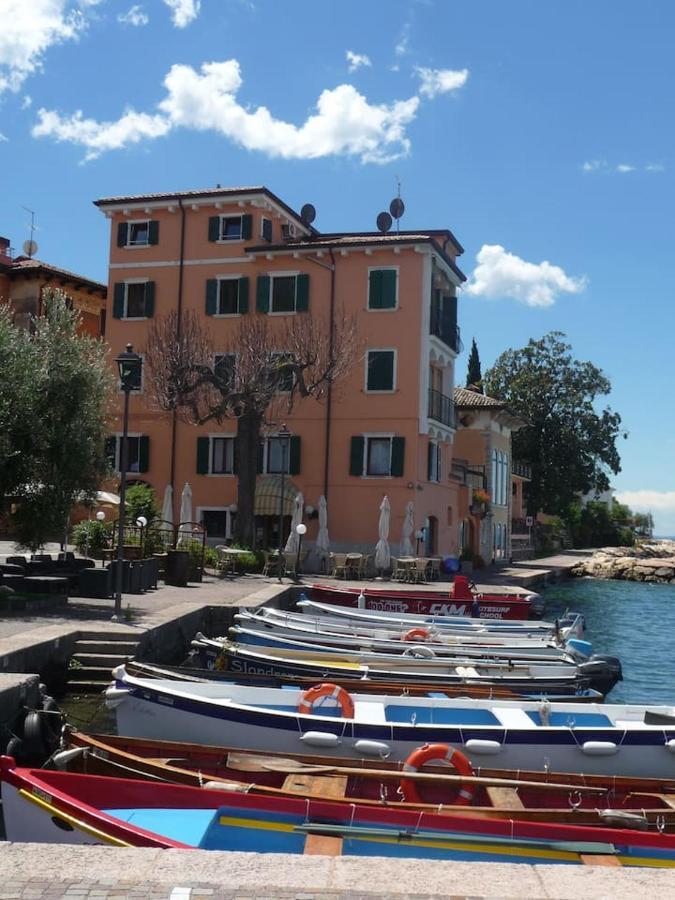 Villa Sul Lago Con Pontile Privato A Brenzone Sul Garda - Unique And Exclusive Εξωτερικό φωτογραφία