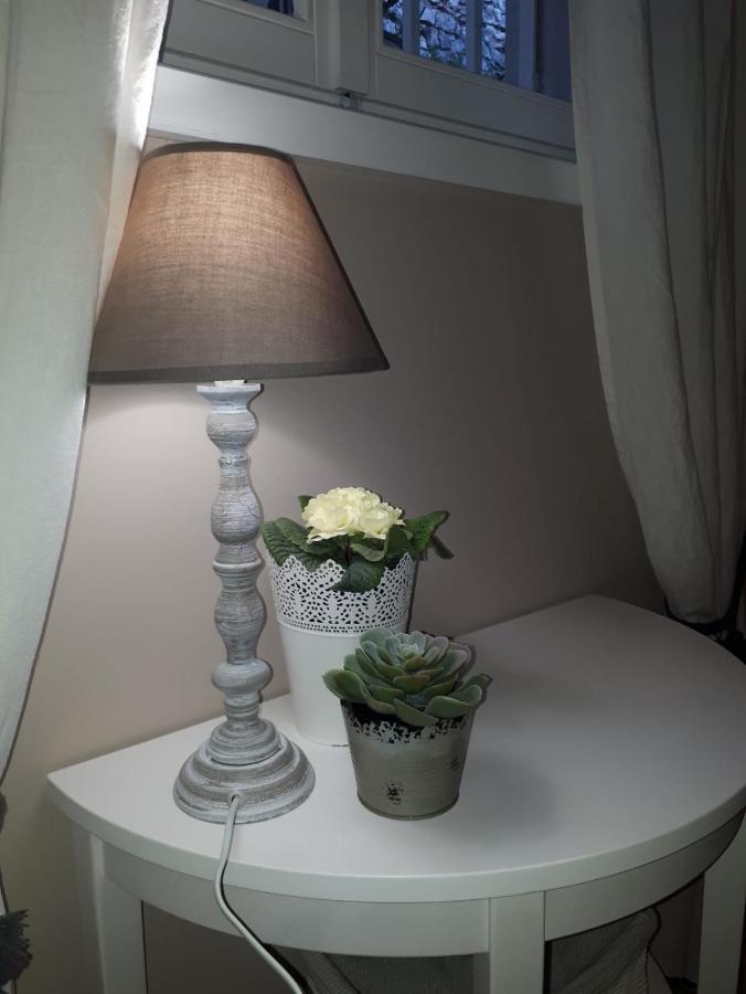Villa Sul Lago Con Pontile Privato A Brenzone Sul Garda - Unique And Exclusive Εξωτερικό φωτογραφία