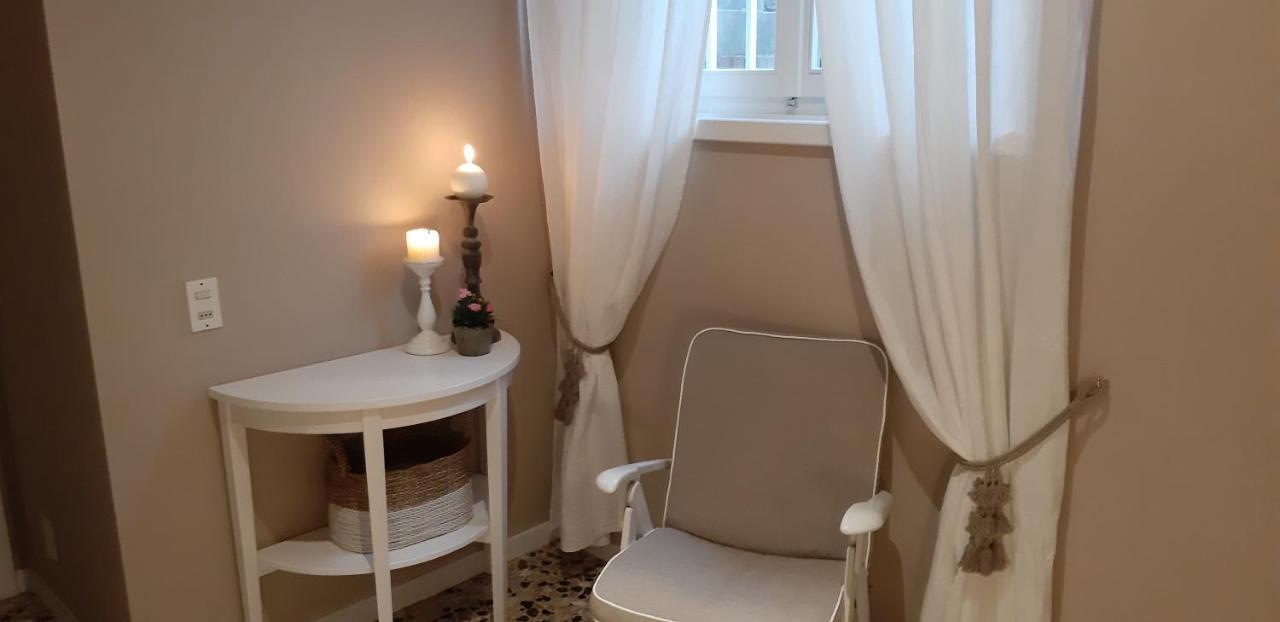 Villa Sul Lago Con Pontile Privato A Brenzone Sul Garda - Unique And Exclusive Εξωτερικό φωτογραφία